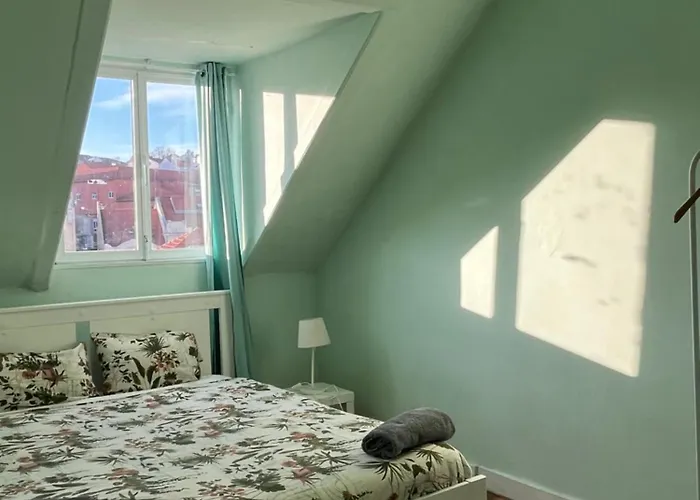 Πανσιόν Lime Stone