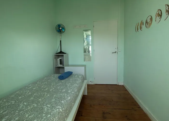 Lime Stone Πανσιόν *